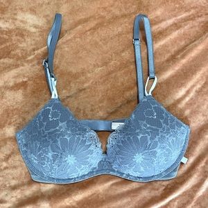 Victoria Secret LACE Wireless Push Up Bra